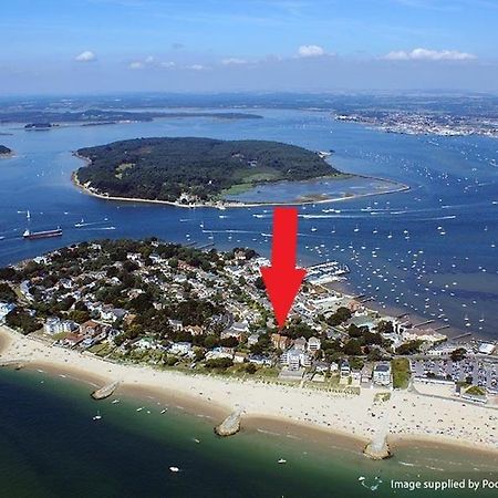 Top Floor Sandbanks Apartment With Free Parking Just Minutes From The Beach And Bars Canford Cliffs Dış mekan fotoğraf